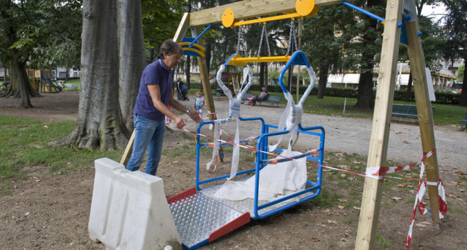 Altalene per tutti a Bresso, anche per i bimbi disabili