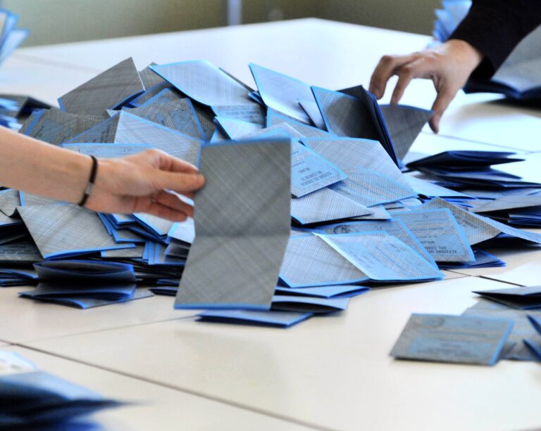 Cologno al ballottaggio: è sfida tra Rocchi e Del Corno