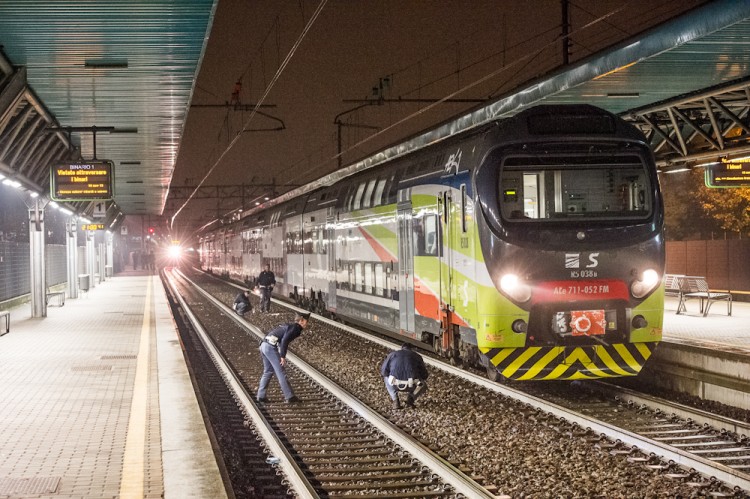 Ultimora: donna travolta da un treno in stazione a Paderno