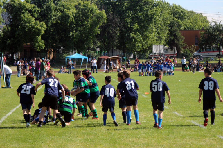 Il rugby invade il parco del Grugnotorto Villoresi