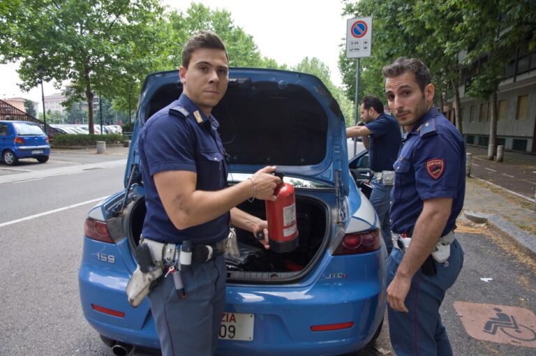 Badante licenziata dà fuoco alla casa dove lavorava