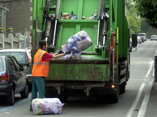 Sciopero della raccolta dei rifiuti a Paderno, possibili disagi