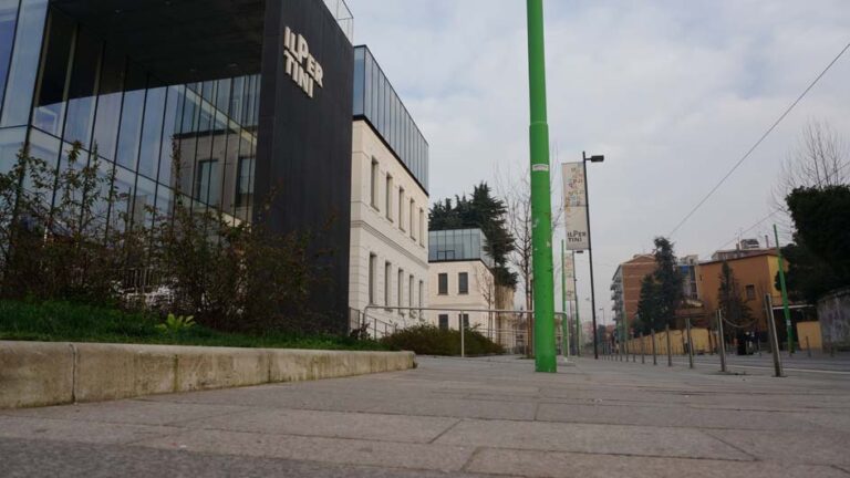 Video: un drone volante riprende Il Pertini dal cielo