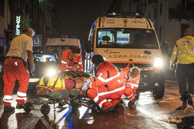 Schianto sulla Statale dei Giovi a Cormano, muore un 22enne in moto