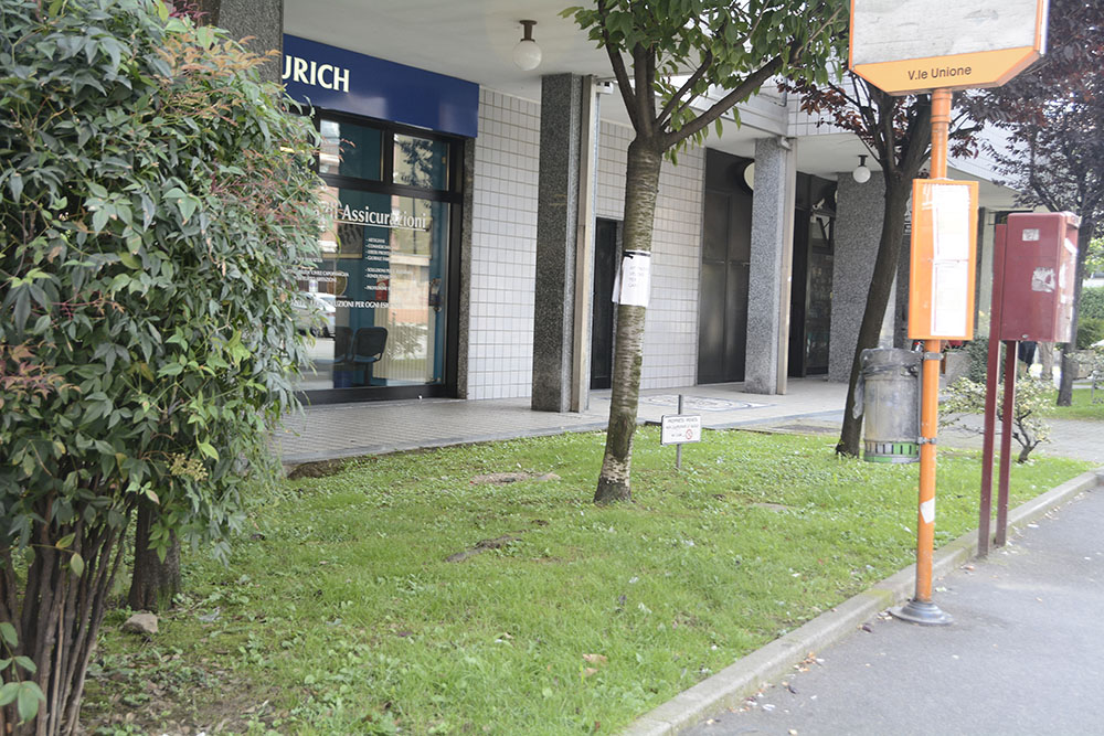 cusano aiuola con veleno per cani attenzione