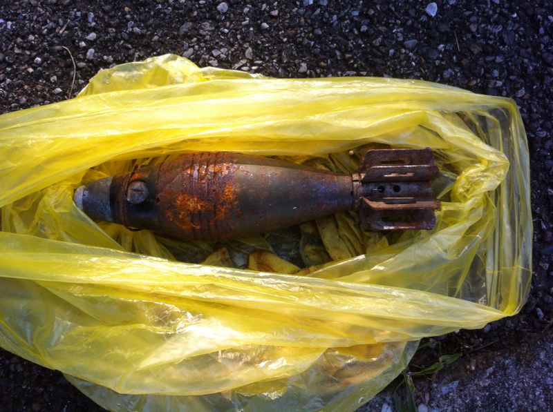Ordigno da guerra ritrovato in strada a Cusano