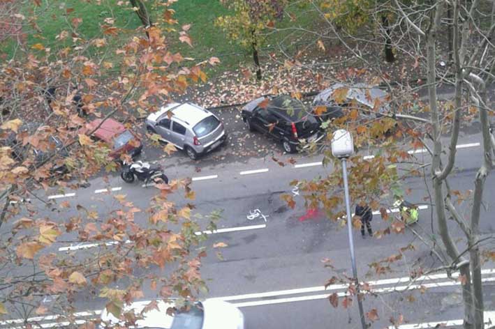 Incidente auto contro moto in via Grandi, soccorso un 31enne