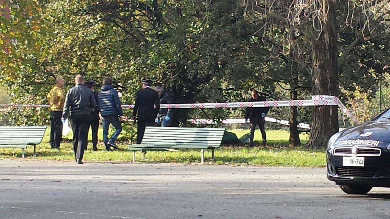 Ultimora: cadavere di un uomo al Parco Marx