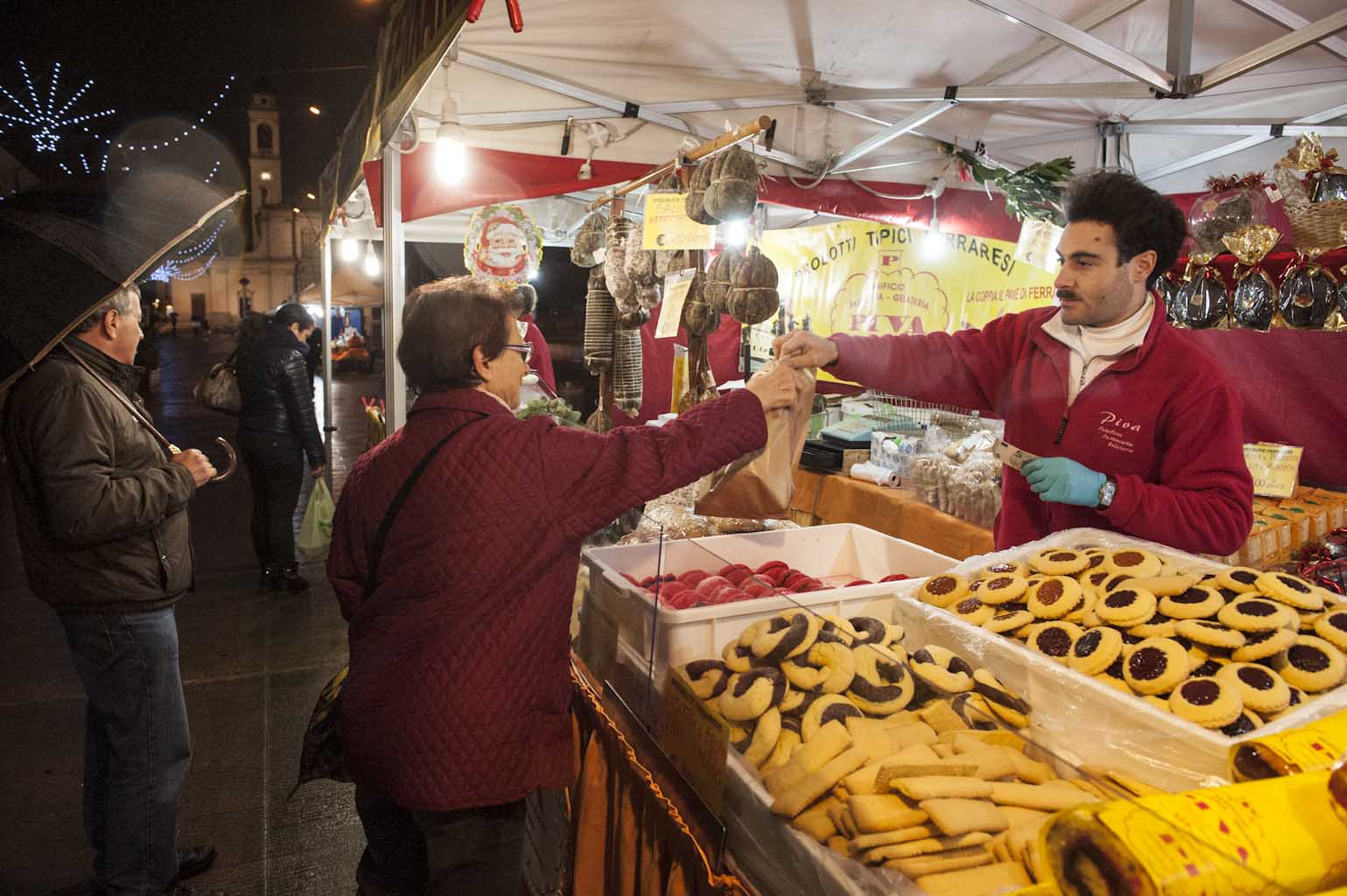 Cinisello, mercatino natalizio straordinario per le vie di Balsamo