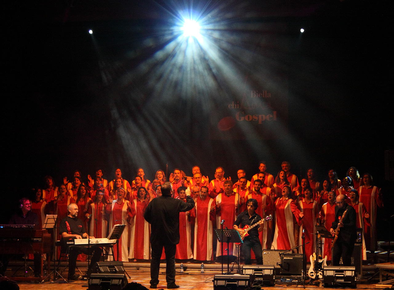 Il BruCo Gospel Choir si esibirà per beneficenza al Pax