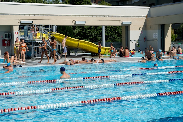 A Cormano gli anziani entrano gratis in piscina per tutto agosto