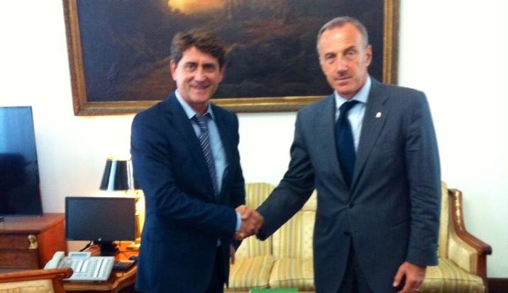 Una pattuglia della Polizia di Stato a Cologno. La chiede il sindaco