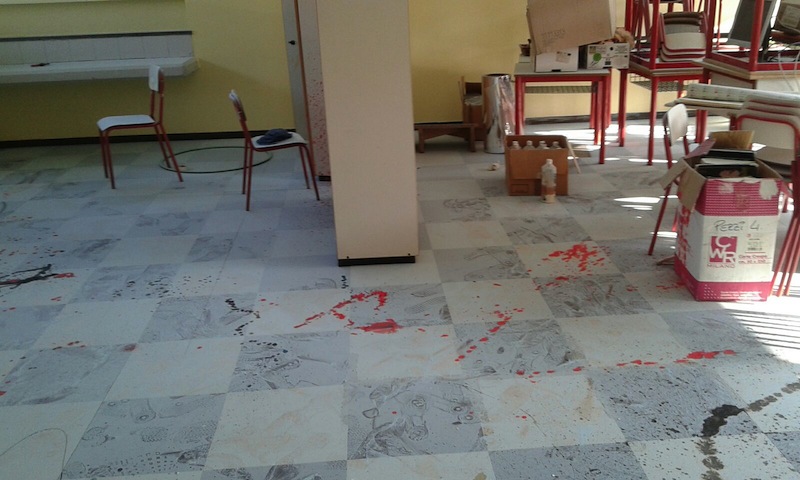Vandali nella scuola Sardegna in Crocetta: doppio raid, anche un rogo
