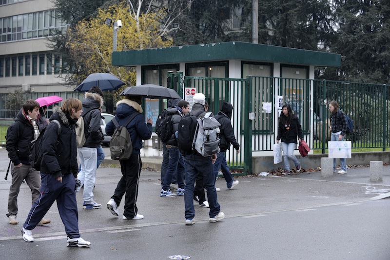 Scuole al freddo, studenti in protesta a Cinisello