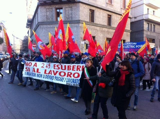 Alstom: anche il sindaco Chittò in manifestazione coi lavoratori