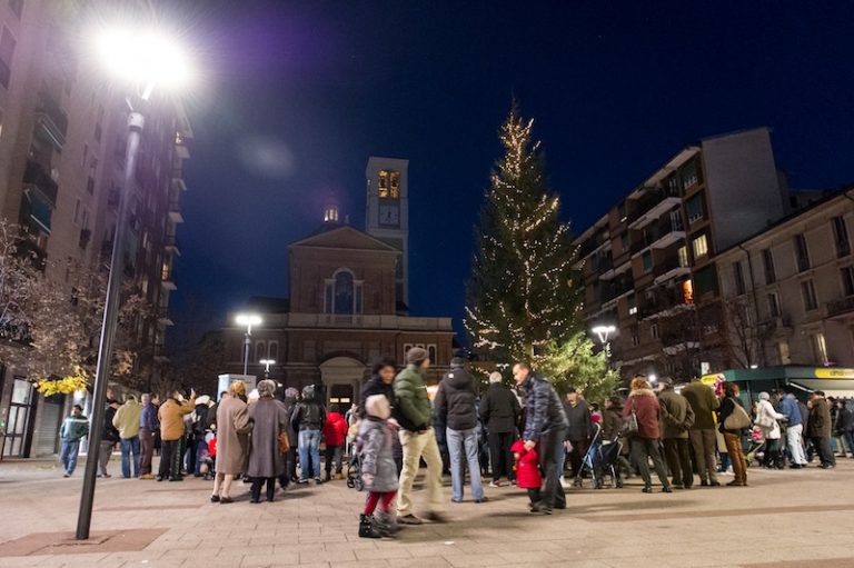 Eventi di Natale a Sesto: oggi si accende l’albero in piazza Petazzi