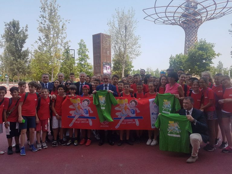 Presentate in Expo le Olimpiadi degli Oratori: i ragazzi del San Luigi testimonial con Maroni e Rossi