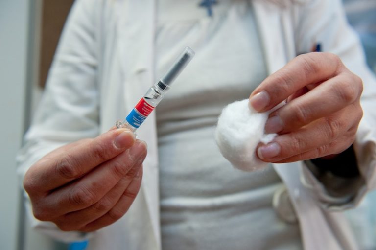 Nord Milano, vaccinazioni anti Covid “al ritmo di 162 al giorno”. Parla il dottor Davide Zenoni, direttore del settore Farmacia dell’ASST Nord Milano