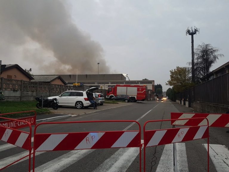 L’incendio di Pavia collegato a quello di Cinisello? La comissione d’inchiesta indaga