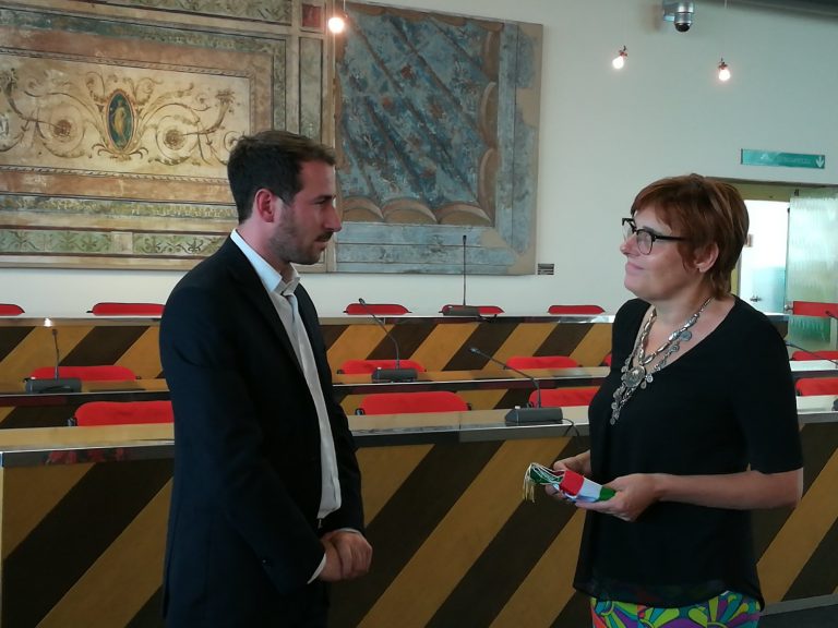 Cinisello, il primo giorno da sindaco di Ghilardi: “Dialogo coi cittadini al primo posto”