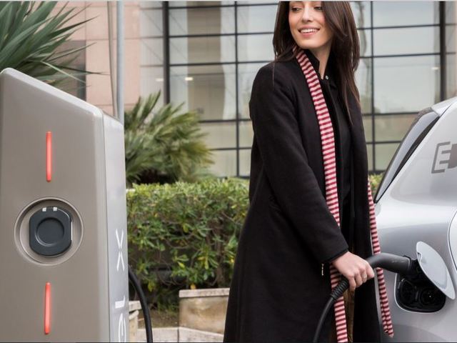 Cormano: due nuove colonnine di ricarica per veicoli elettrici