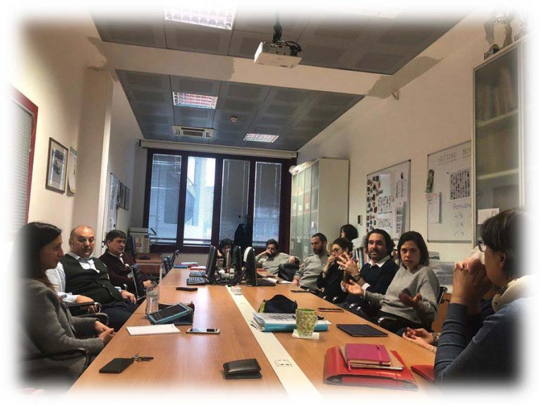 Cinisello Balsamo, prosegue l’attività al Mazzini: 700 studenti studiano in smart working