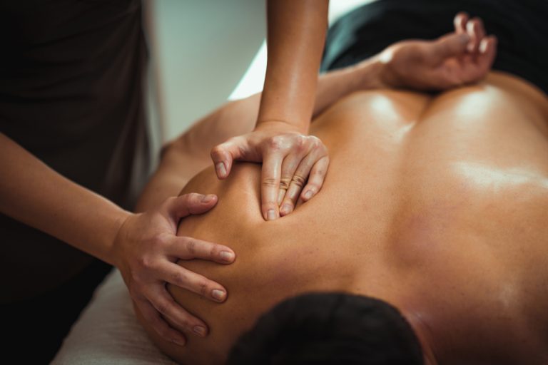 Quali sono i benefici di un massaggio rilassante?