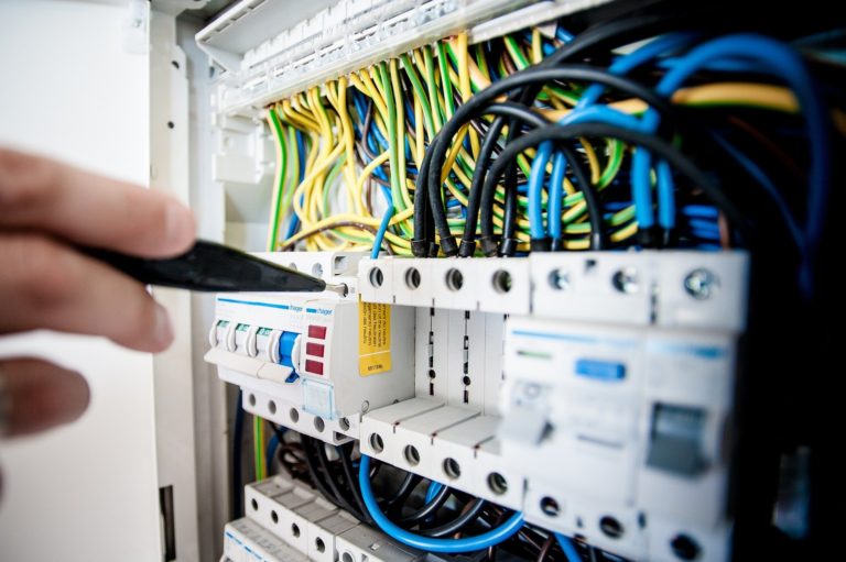 Tipi, colori e funzioni dei cavi elettrici: le cose da sapere
