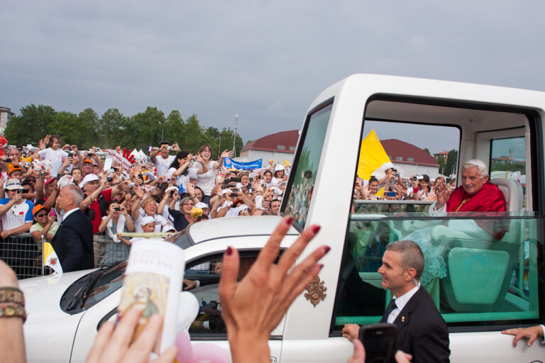 Papa Ratzinger a Bresso nel 2012 (guarda le foto)