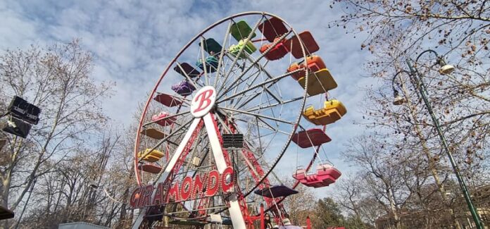La ruota panoramica al Luna Park del Parco Sempione