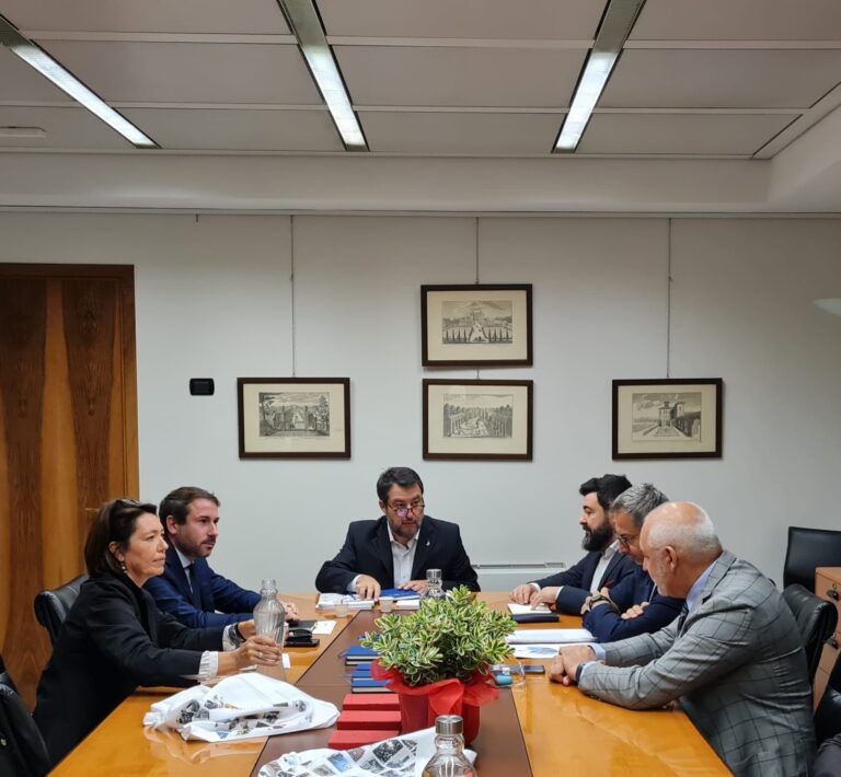 Cinisello Balsamo, il ministro Salvini nella sede di UniAbita per parlare del Piano Casa nazionale